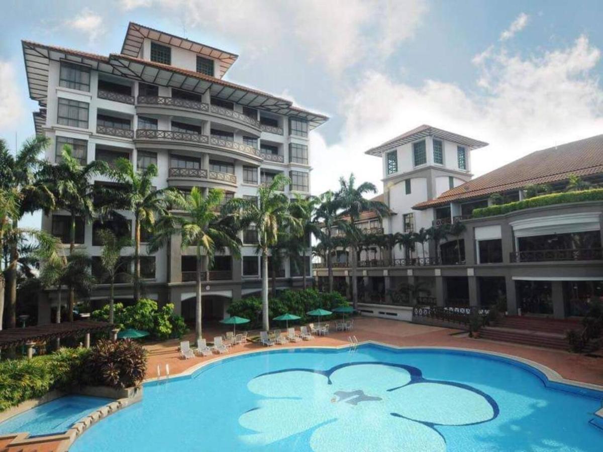 Alza Mahkota Hotel Melaka Bagian luar foto